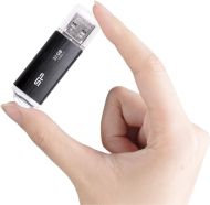 USB памет SILICON POWER Blaze B02, 32GB, USB 3.2 Gen 1, Черен